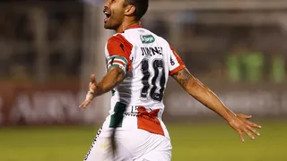 El selecto grupo de cracks chilenos que han anotado en Champions y Copa Libertadores