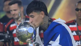 Erick Pulgar y Flamengo golean 4-1 a Vasco: ¿cuánto se estira el liderato del Brasileirao?
