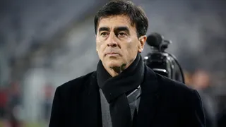 Gustavo Quinteros: Es imposible que salgan jugadores, al revés, necesitamos incorporar