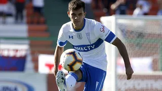 Universidad Católica sufrió baja de Ignacio Saavedra por lesión en su rodilla