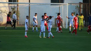 Santa Cruz dejó de ser colista tras vencer a Unión San Felipe en la Primera B