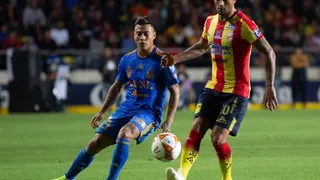 Eduardo Vargas tuvo fuerte encontrón con Ricardo Ferretti en entrenamiento de Tigres