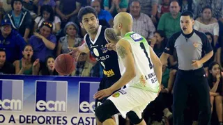 Deportes Castro venció a Colo Colo en el segundo partido de la final del baloncesto