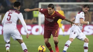Erick Pulgar jugó nuevamente desde el arranque en la caída de Bologna frente a Roma