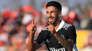 Juan Martín Lucero ganó en el área y marcó el 1-0 para Colo Colo ante Alianza Lima