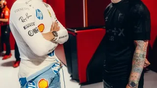 Ed Sheeran se robó miradas en la Fórmula 1 y disfrutó a la distancia el ascenso de Ipswich