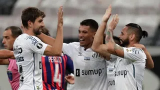 Santos salvó un empate ante San Lorenzo que le permitió acceder en fase de grupos de la Libertadores