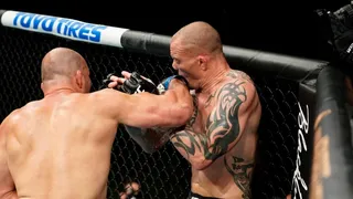 Glover Teixeira masacró a Anthony Smith en el UFC Fight Night 173