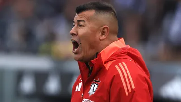 Almirón explota contra árbitros y defiende a su plantel en la previa ante Everton