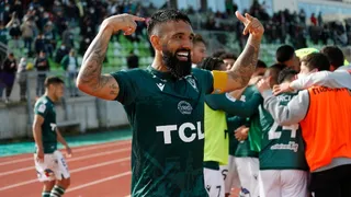 Ronnie Fernández y los jugadores formados en Wanderers: Tuvieron valentía para afrontar la tormenta