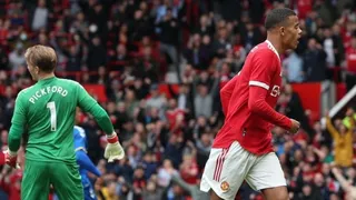 Manchester United goleó a Everton con tremendo blooper de Pickford y golazo de Bruno Fernandes