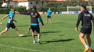 Racing entrenó en San Carlos de Apoquindo antes de enfrentar a Universidad de Chile