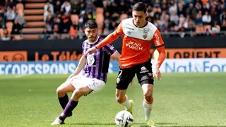 Toulouse de Gabriel Suazo remontó ante el Lorient y se quedó con la victoria