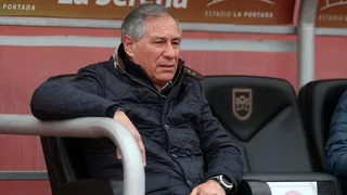 Holan y el posible retiro de Fuenzalida: Hay que ser prudentes, él decidirá hasta dónde llega