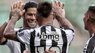 ¡Definió con calidad! El gol de Eduardo Vargas en victoria de Atlético Mineiro sobre Patrocinense