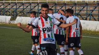 Deportes Lota Schwager apabulló a Municipal Lampa y ascendió a Tercera A