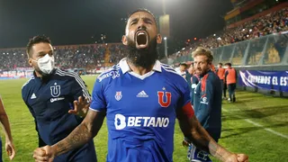 Ronnie Fernández encendió la ilusión de la U con un penal ante Curicó Unido