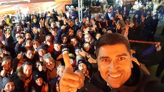 David Pizarro compartió con los hinchas de AS Roma en el triunfo ante Porto