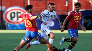 Unión Española va por su primera victoria en el Campeonato Nacional frente a un Everton en alza