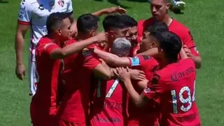 Valber Huerta anotó su segundo gol en México con un potente cabezazo