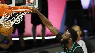 Jaylen Browm comandó la tercera victoria de Boston Celtics sobre Toronto Raptors en semis
