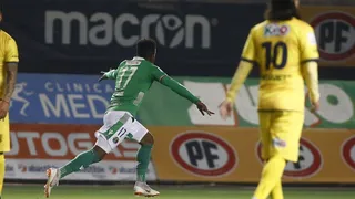 Sergio Santos marcó un golazo para aumentar las cifras de Audax Italiano sobre U. de Concepción