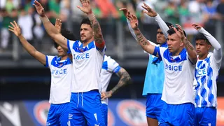 Con un significativo guiño al Claro Arena: U Católica saca aplausos con su nueva camiseta