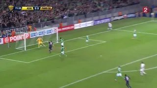 Zlatan Ibrahimovic marcó un gol de pecho y clasificó a PSG a semifinales de Copa Francia