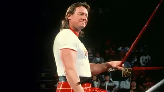 WWE homenajeó al fallecido Roddy Piper con estatua de bronce