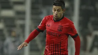 Camiseta roja de Colo Colo generó críticas en Twitter