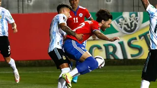 Ben Brereton se coló por el segundo palo para festejar con un cabezazo