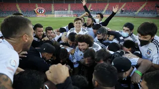 ¡Entre lágrimas! El desatado festejo de Colo Colo tras asegurar su permanencia en Primera