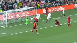 [VIDEO] Gianluca Mancini marcó en propia puerta y devolvió a la vida a Sevilla