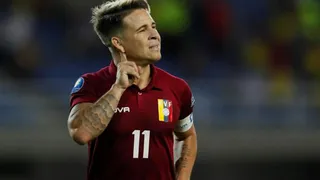 Yeferson Soteldo está en duda para el encuentro ante Chile