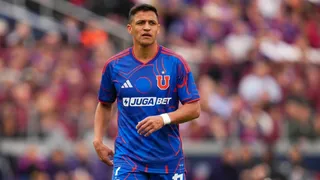 Azul Azul, Brasil frenado y un factor personal: el plan de la U de Chile para fichar a Alexis