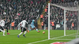 Gary Medel comandó a Besiktas en agónico empate ante Trabzonspor en Turquía