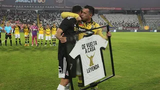 Esteban Paredes: Me sentí raro, pero el recibimiento que tuve fue muy emocionante