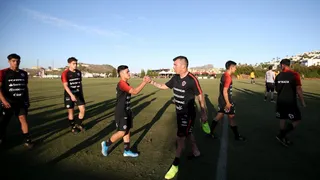 Duelo patriota en España: La Roja practicó junto con la selección sub 17 en Murcia