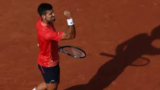 Djokovic se vio beneficiado por merma física de Alcaraz y avanzó a la final de #RolandGarros