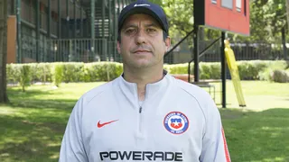 Hugo Balladares renunció a La Roja Sub 17 y asumirá en U. de Concepción