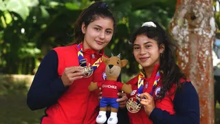 Fernanda Iracheta y Daniela Castillo celebraron el segundo oro para Chile en los Panamericanos Junior de Cali