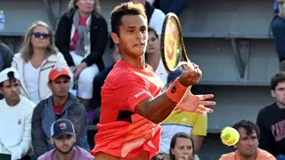 Varillas hizo historia para Perú con su clasificación a octavos en Roland Garros