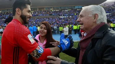 Johnny Herrera lamentó la partida de la leyenda azul: “Descanse en paz Don Leonel querido”