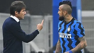 Arturo Vidal no será multado por su protesta contra Antonio Conte