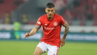 Inter de Porto Alegre contó con Charles Aránguiz en empate con América Mineiro