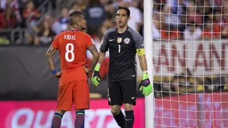 Aránguiz y el caso de Bravo en la Roja: Sería bueno una conversación de hombres en el camarín