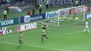 ¡Encendido! Eduardo Vargas anotó para Atlético Mineiro ante Cuiabá en el Brasileirao