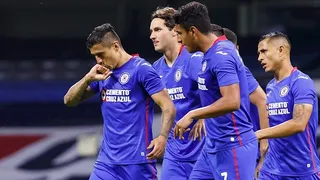 Cruz Azul de Lichnovsky se afirmó en la cima tras superar a Necaxa con Baeza y Delgado