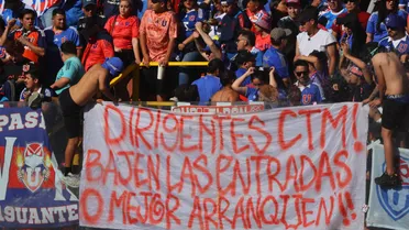 ¿Hinchas pagando refuerzos?: La pregunta de la U que desató furia y que el club debió borrar de emergencia