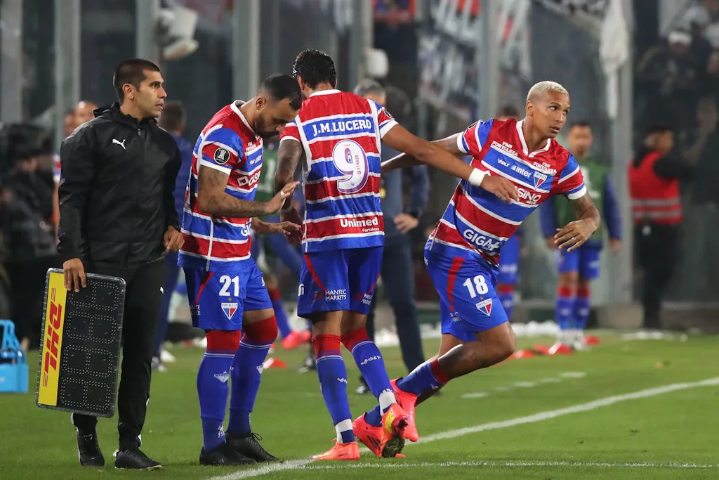 Lucero sigue sin resolver su futuro con Fortaleza y la U mira de reojo/ © Jonnathan Oyarzún-Photosport
